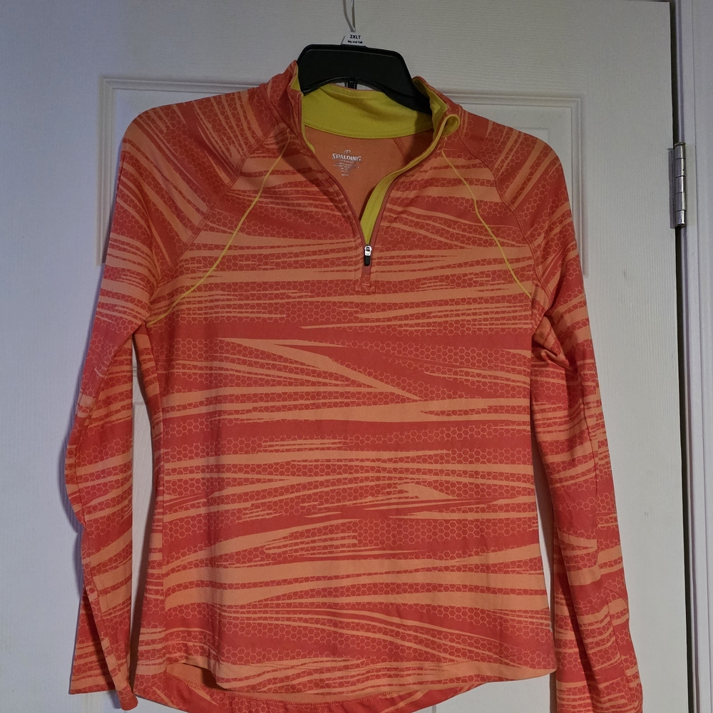 Spalding Size M 1/4 Zip Long Sleeve With Thumb Holes